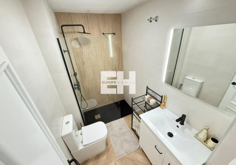 Resale - Apartment - Torrevieja - Parque De Las Naciones