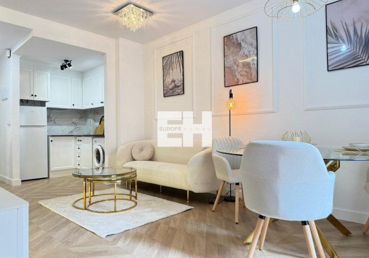 Resale - Apartment - Torrevieja - Parque De Las Naciones