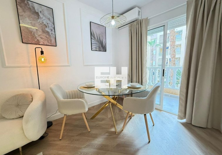 Resale - Apartment - Torrevieja - Parque De Las Naciones