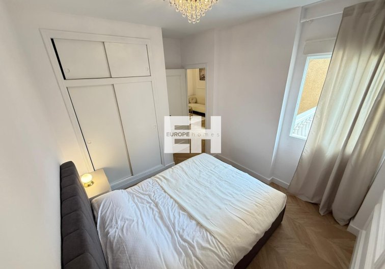 Resale - Apartment - Torrevieja - Parque De Las Naciones