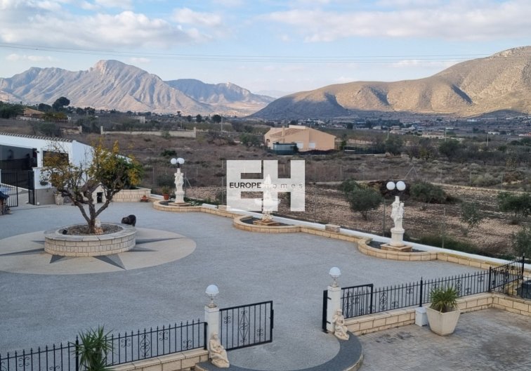 Segunda mano - villa - Hondón de los Fráiles - Inland