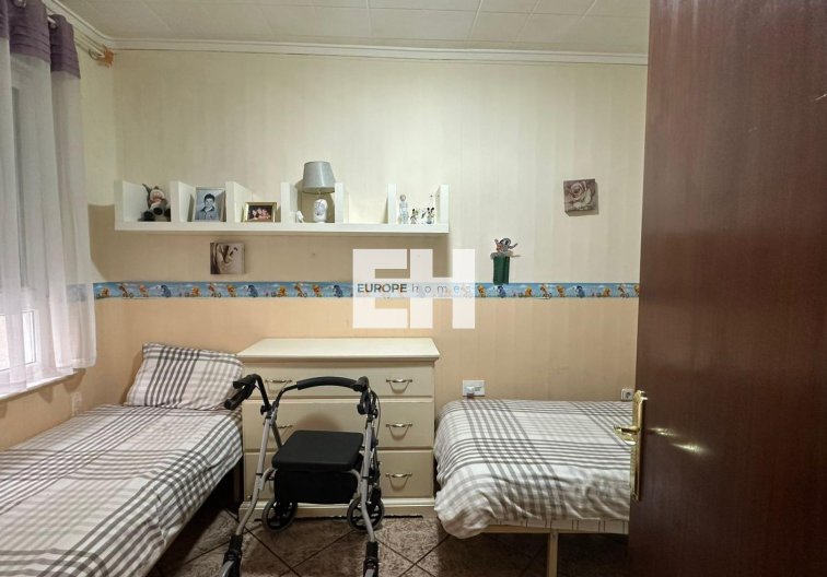 Segunda mano - Apartamento  - Torrevieja - Estacion De Autobuses