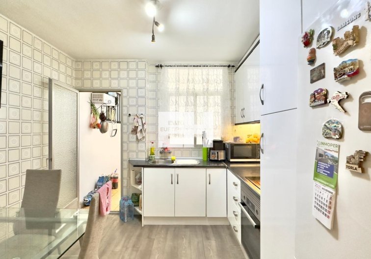 Segunda mano - Apartamento  - Torrevieja - Centro