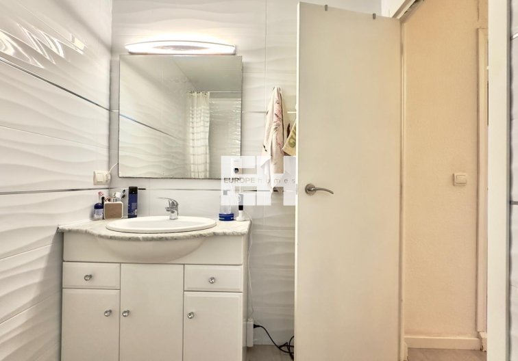 Segunda mano - Apartamento  - Torrevieja - Centro