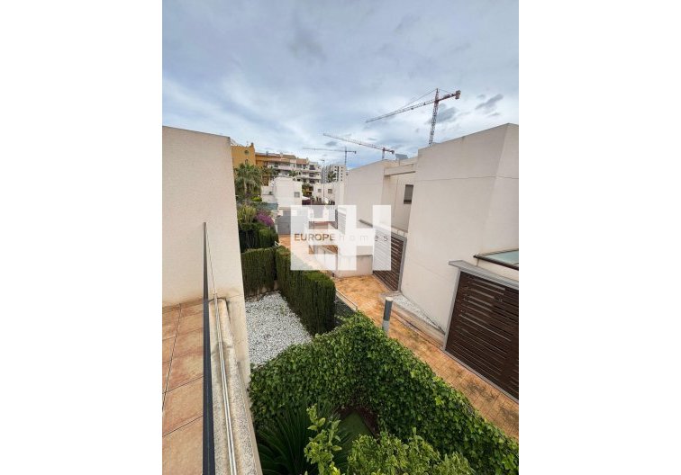 Herverkoop - town house - Torrevieja - Punta Prima