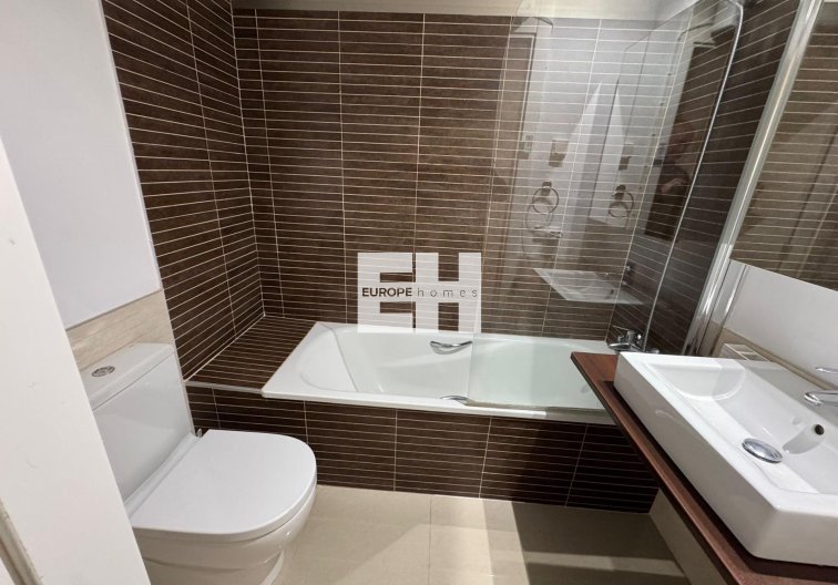 Herverkoop - town house - Torrevieja - Punta Prima