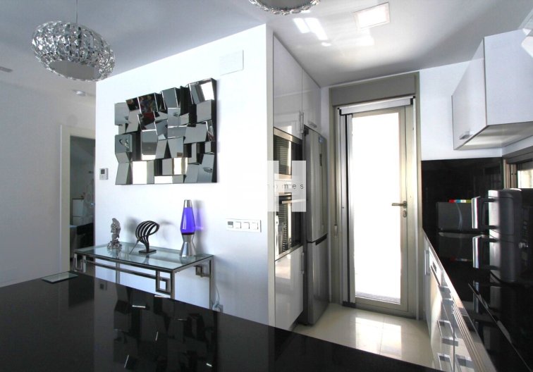Revente - villa - Villamartin - El Galan