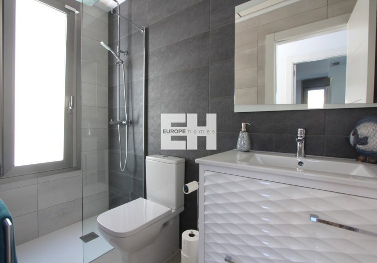 Revente - villa - Villamartin - El Galan