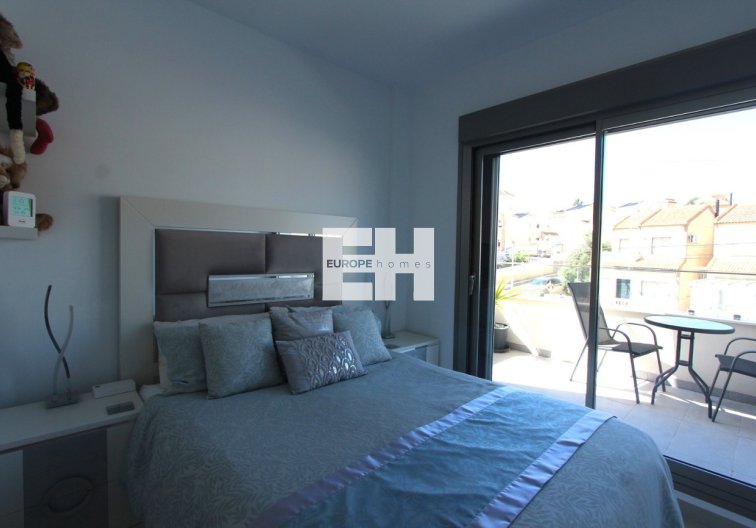 Revente - villa - Villamartin - El Galan