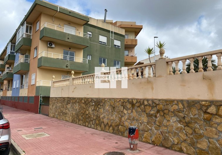 Segunda mano - Apartamento  - San Miguel de Salinas - Pueblo 9