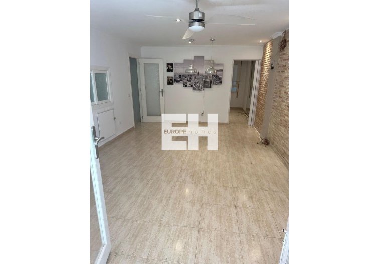 Segunda mano - Apartamento  - Torrevieja - El Acequión - Los Náufragos