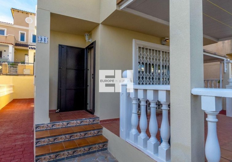 Revente - villa - Orihuela Costa - Costa Blanca