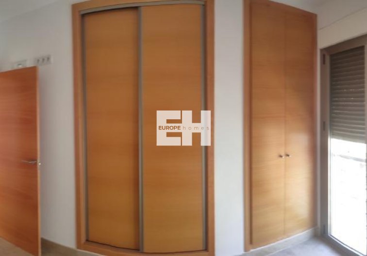 Resale - Apartment - Torrevieja - Estacion De Autobuses