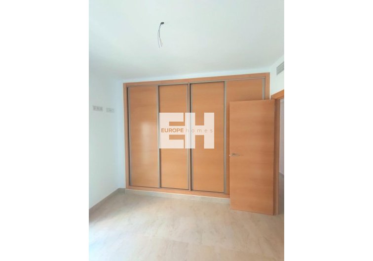 Resale - Apartment - Torrevieja - Estacion De Autobuses