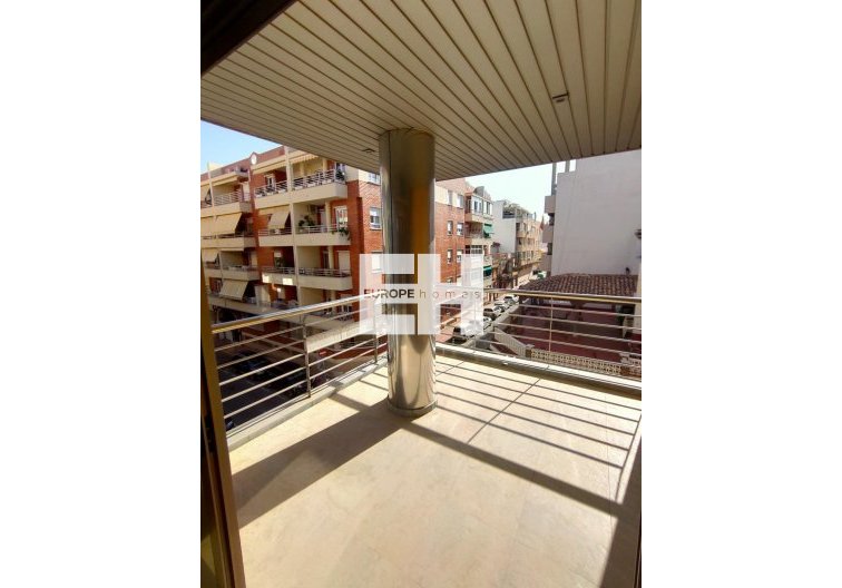 Resale - Apartment - Torrevieja - Estacion De Autobuses