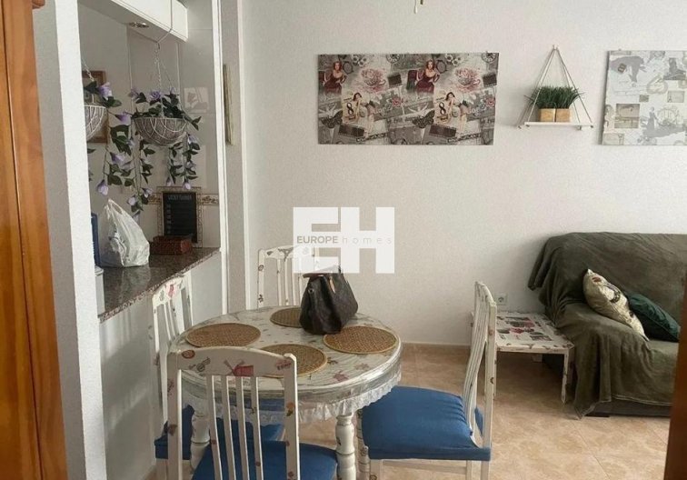 Segunda mano - Apartamento  - Torrevieja - Centro