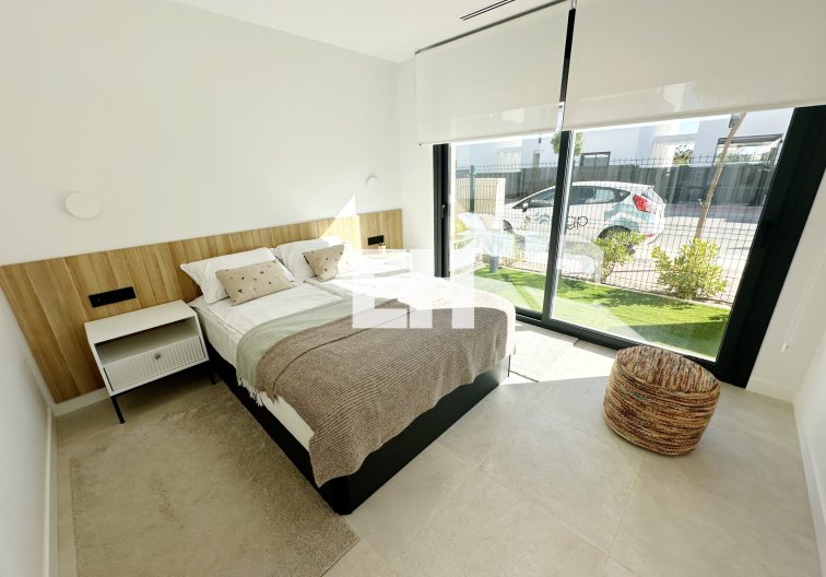 Segunda mano - villa - Santa Rosalia Resort - Inland