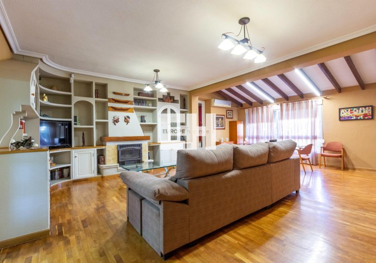 Resale - villa - Torrevieja - Los Balcones 