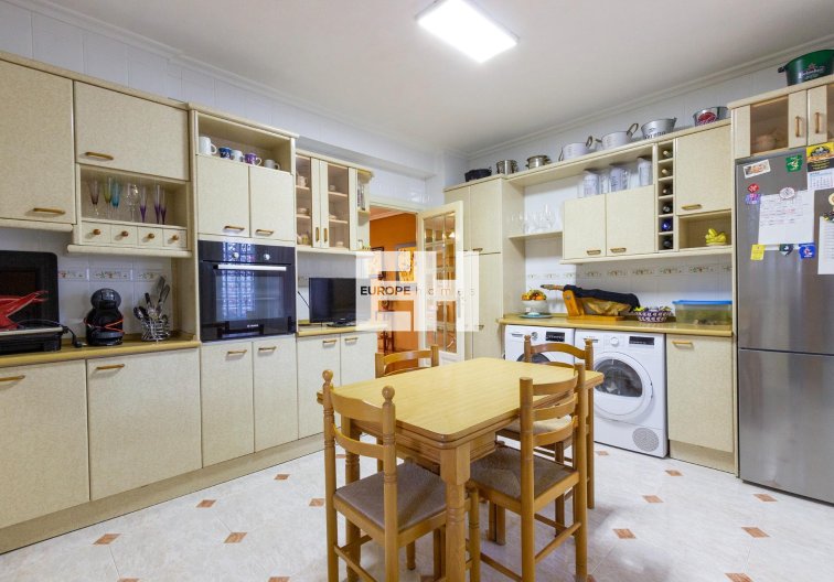 Resale - villa - Torrevieja - Los Balcones 