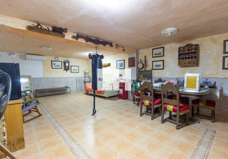 Resale - villa - Torrevieja - Los Balcones 