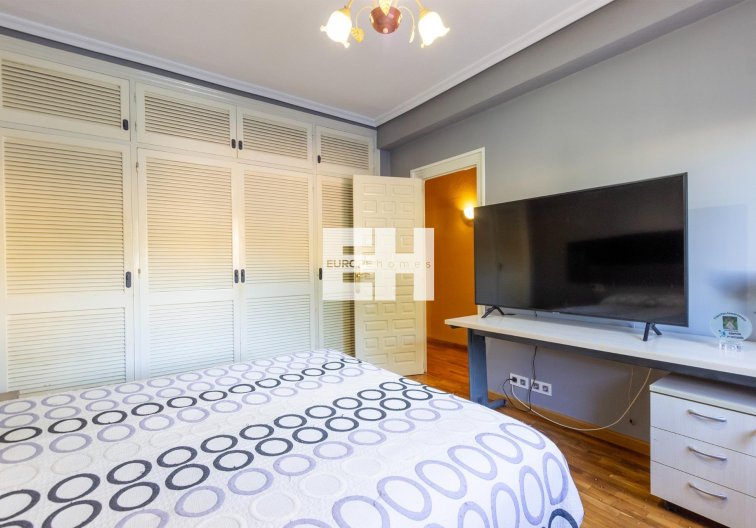 Resale - villa - Torrevieja - Los Balcones 