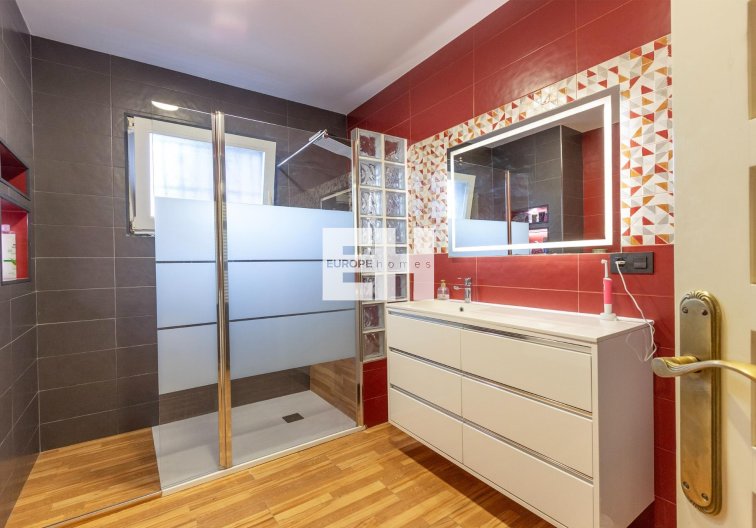 Resale - villa - Torrevieja - Los Balcones 