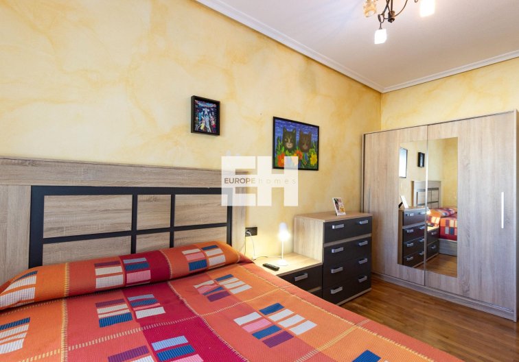 Resale - villa - Torrevieja - Los Balcones 