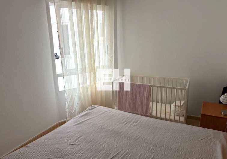 Wiederverkauf - Wohnung - Torrevieja - Centro