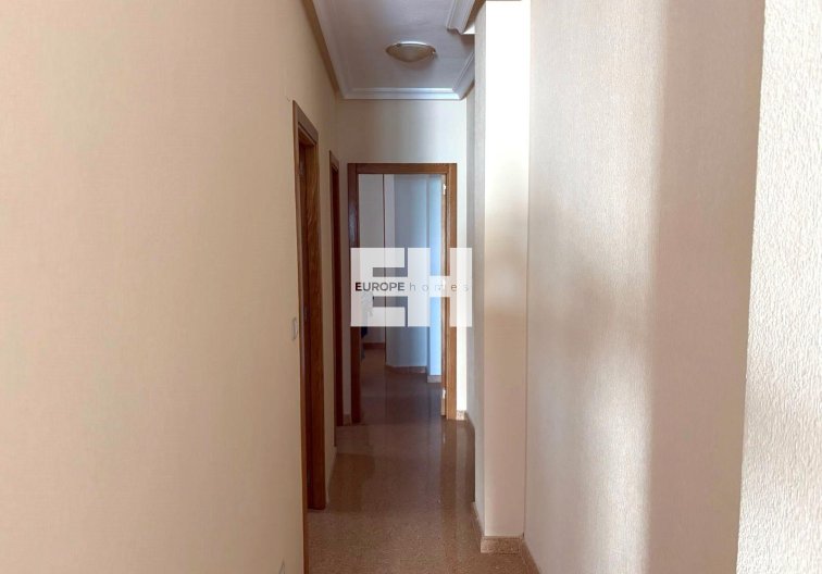 Wiederverkauf - Wohnung - Torrevieja - Centro