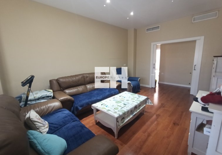 Segunda mano - town house - Roldan - Inland