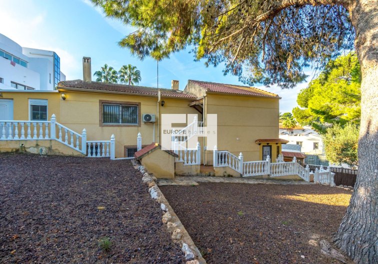 Wiederverkauf - villa - Torrevieja - Los Balcones 