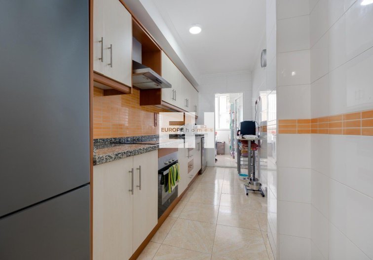 Wiederverkauf - Wohnung - Torrevieja - Centro