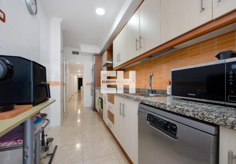 Wiederverkauf - Wohnung - Torrevieja - Centro