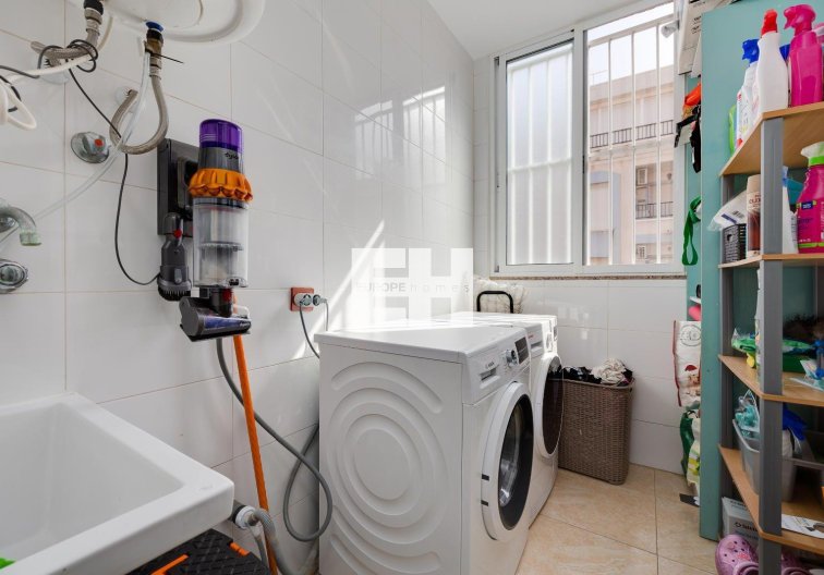Wiederverkauf - Wohnung - Torrevieja - Centro