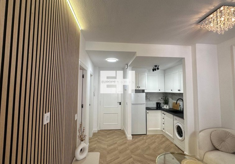 Wiederverkauf - Wohnung - Torrevieja - Centro