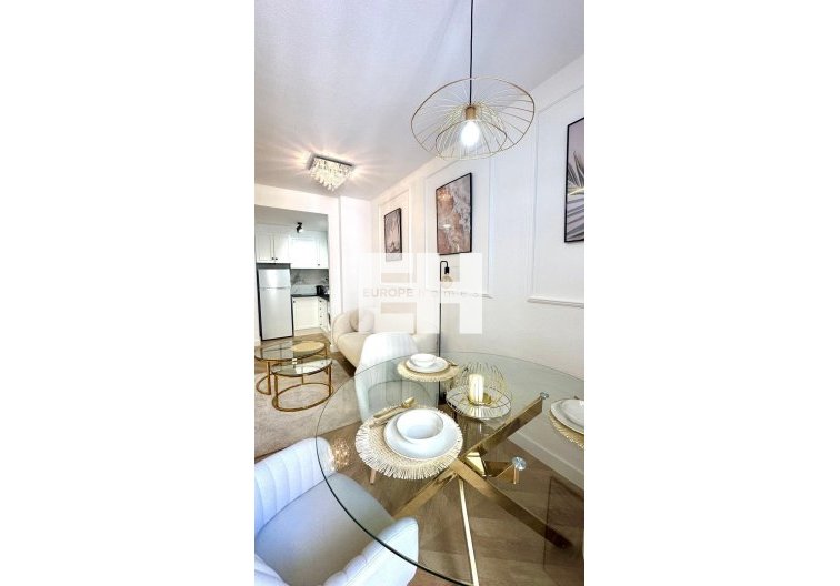 Wiederverkauf - Wohnung - Torrevieja - Centro
