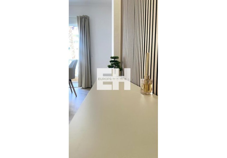 Wiederverkauf - Wohnung - Torrevieja - Centro