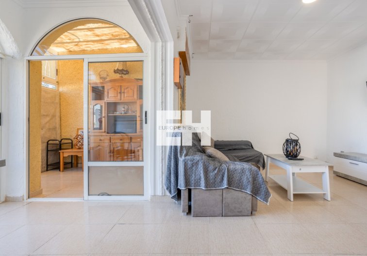 Segunda mano - villa - Torrevieja - Costa Blanca