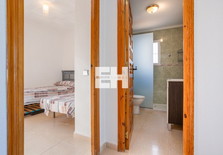 Segunda mano - villa - Torrevieja - Costa Blanca