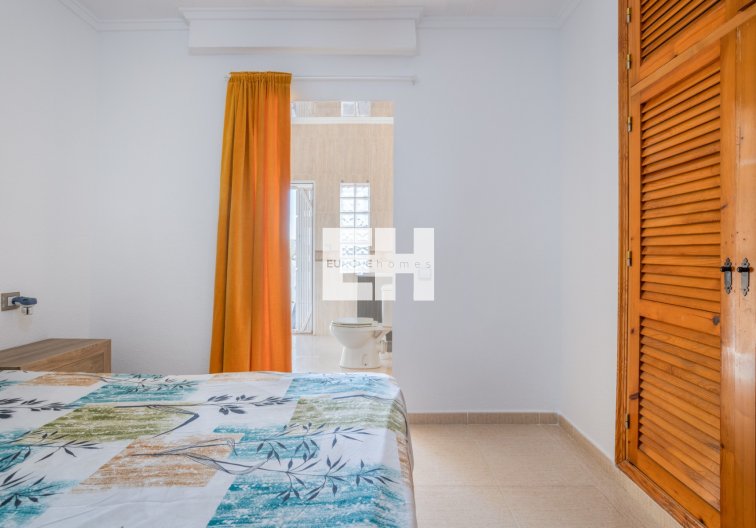 Segunda mano - villa - Torrevieja - Costa Blanca
