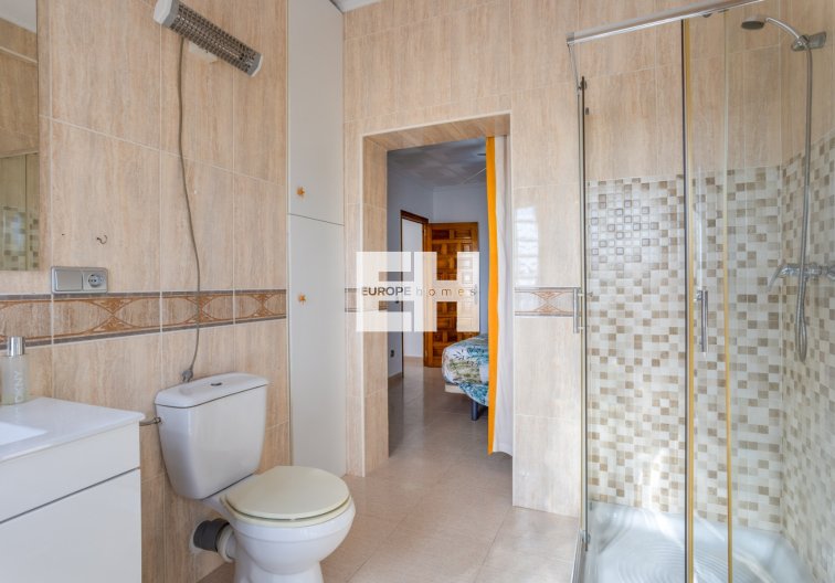 Segunda mano - villa - Torrevieja - Costa Blanca