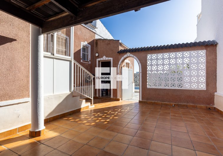 Segunda mano - villa - Torrevieja - Costa Blanca