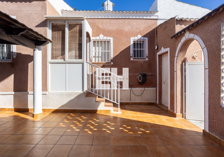 Segunda mano - villa - Torrevieja - Costa Blanca