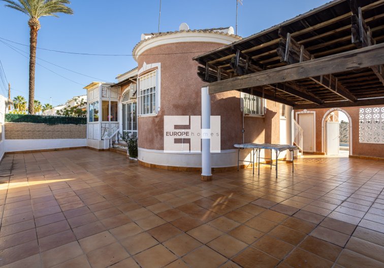 Segunda mano - villa - Torrevieja - Costa Blanca