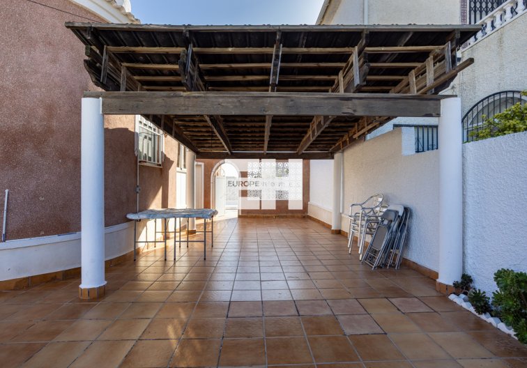 Segunda mano - villa - Torrevieja - Costa Blanca