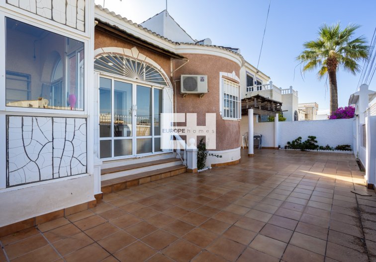 Segunda mano - villa - Torrevieja - Costa Blanca