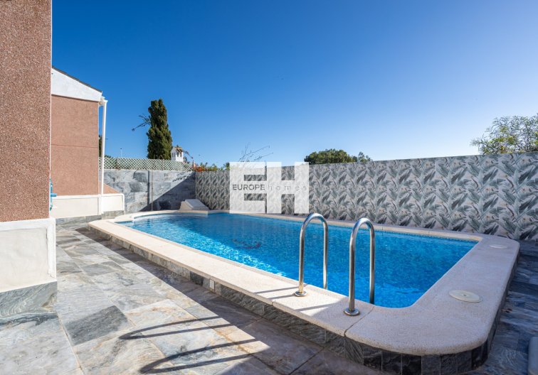 Segunda mano - villa - Torrevieja - Costa Blanca