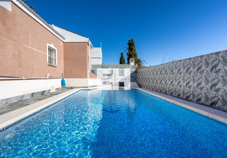 Segunda mano - villa - Torrevieja - Costa Blanca