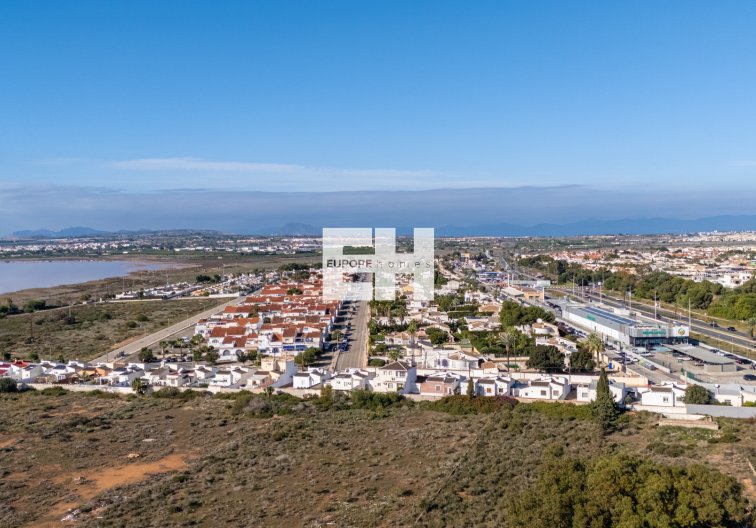 Segunda mano - villa - Torrevieja - Costa Blanca