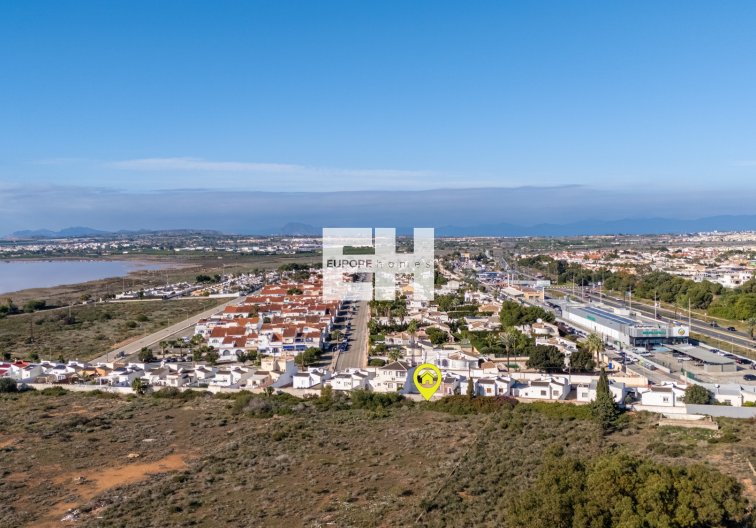 Segunda mano - villa - Torrevieja - Costa Blanca